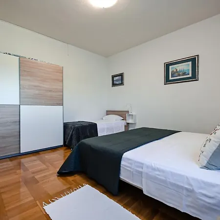 Remi Apartment *