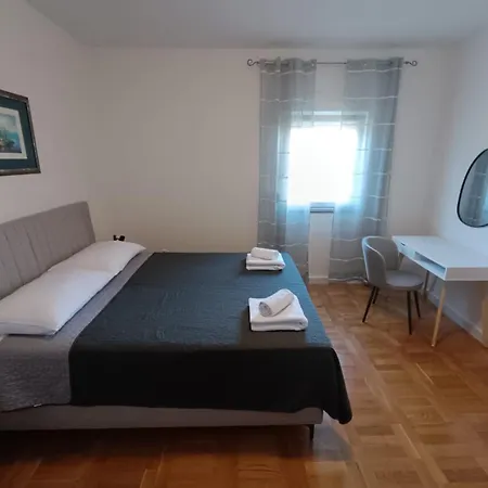 Remi Apartment *