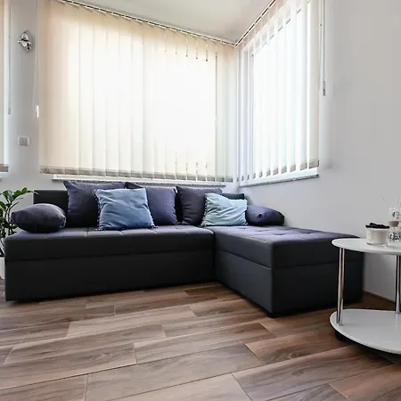Remi Apartment Sukosan