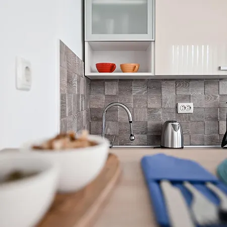 Remi Apartment *