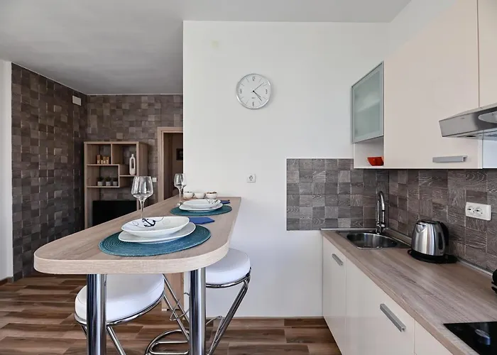 Remi Apartment *