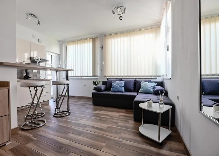 Remi Apartment *